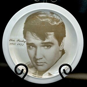 ELVIS PRESLEY Vintage Collectible Memorial 10" Plate, Black/White Portrait